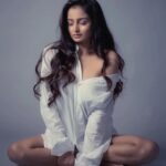 Sambhabana Mohanty Instagram - Indeed, she often wondered if she were dead, or dying from the inside out, and that was the root of her calm, the reason she could surrender her character. - Gregory Maguire PC - @redandyellowproductions @smikash.photography MUA & Hair - @andy___makeup_artist #sambhabanamohanty #allthingswhite #calmbeforethestorm