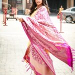 Sambhabana Mohanty Instagram - Happy looks good on me! 😀 PC - @siddheshpawarphotogrphy #sambhabanamohanty #RadhaMohanDamini