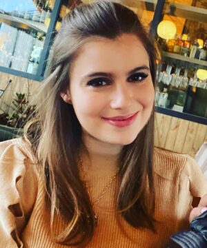 Sami Gayle Instagram - Adele after hours… 💋