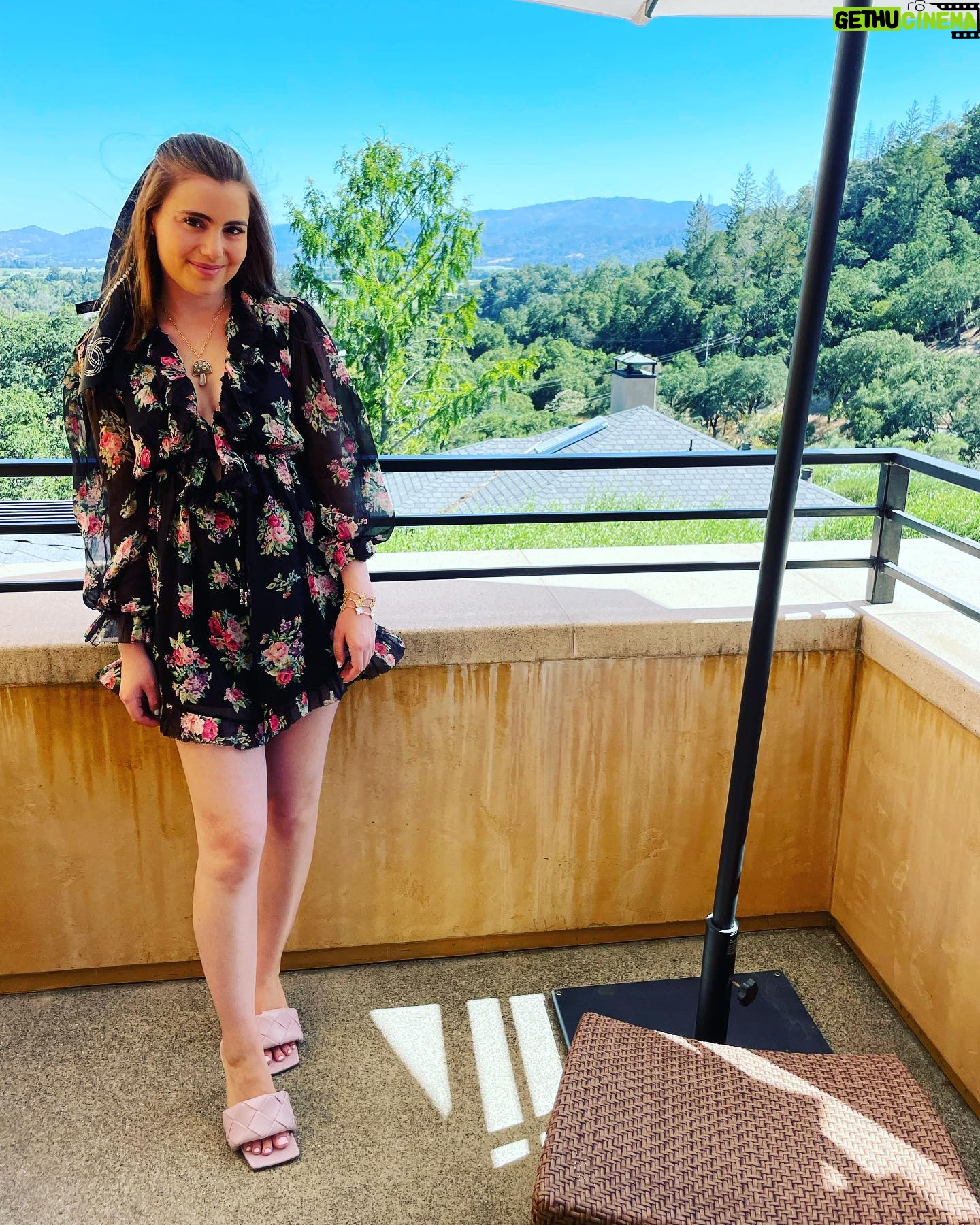 Sami Gayle - 4.9K Likes - A weekend in the country… 💕