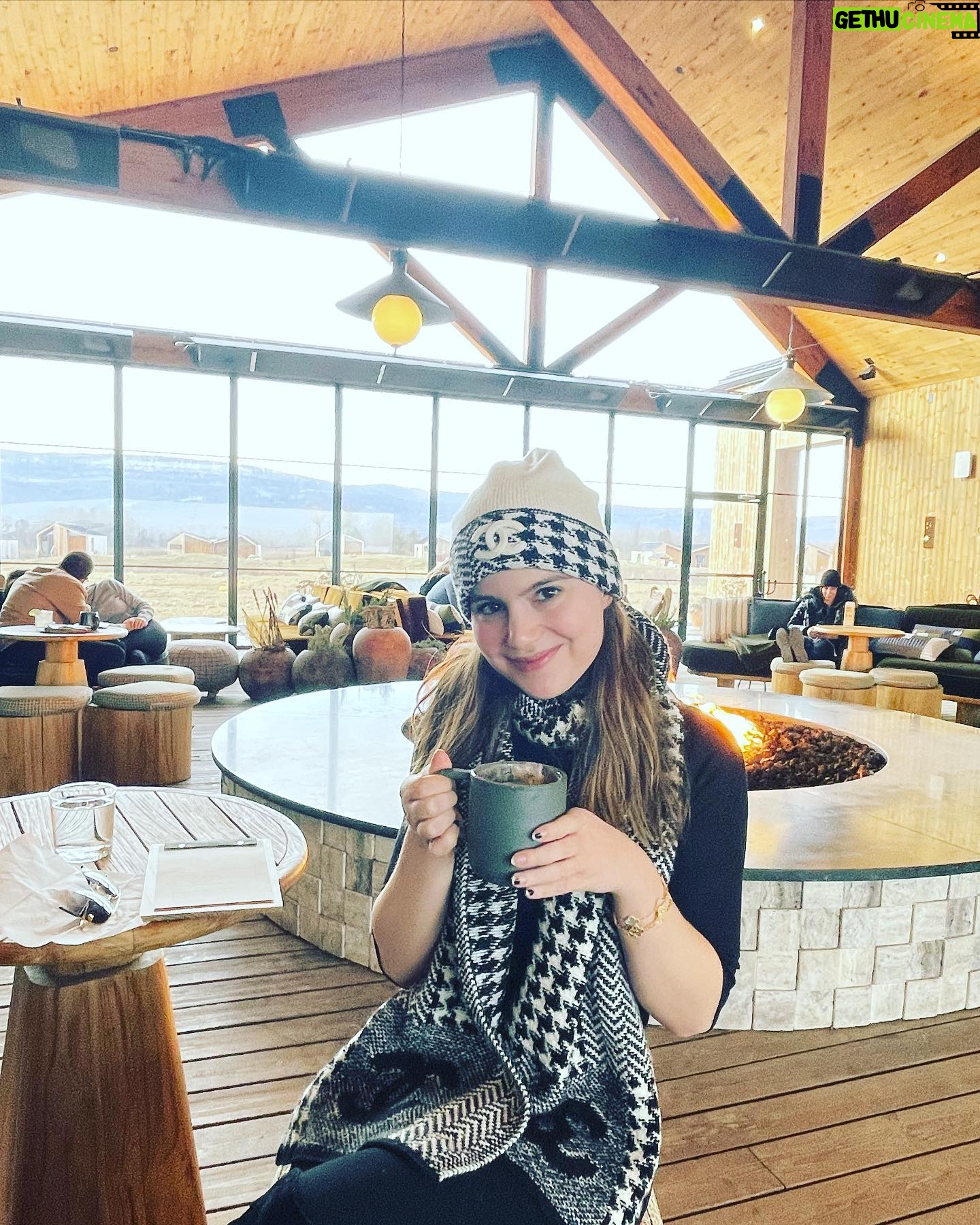 Sami Gayle - 2.7K Likes - The day off (outdoors edition)!
(But, also, can we get back to the magic already??!) I can’t wait for you all to see what we’ve been cooking up @badcinderellabway !