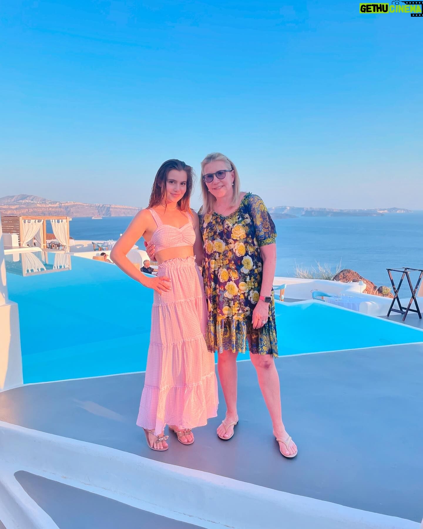 Sami Gayle - 3.9K Likes - Happy Mother’s Day to all the mamas out there! Mom, I feel so lucky to call you mine. 💕