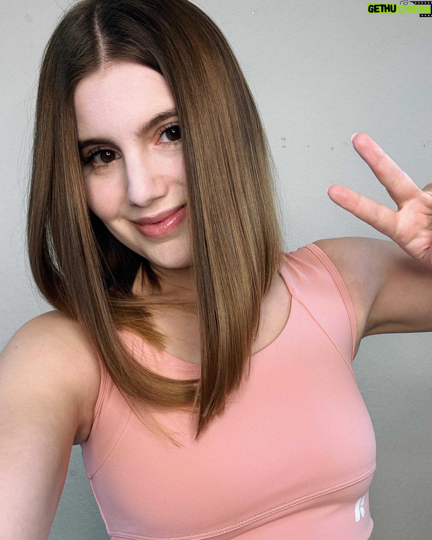 Sami Gayle - 6.1K Likes - Peace out 2023! Best hits of the year coming to my stories soon!😊