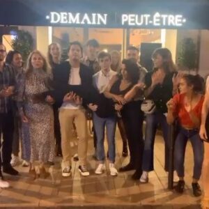 Samira Lachhab Instagram - Demain peut-être... love my FamilyFriends ❤️ #loveisall merci d’être là ❤️