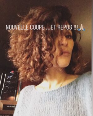 Samira Lachhab Instagram - Repos...🙏🏼💫💕☀️
Mille mercis à notre coiffeur chouchou que j’aime tant @felix_pgt 💕💕💕