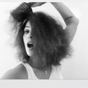 Samira Lachhab Instagram - ❤️ mes cheveux.. ma bataille 😅😂