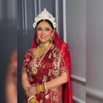 Sampurna Lahiri Instagram – || বধূবরন ||
.
.
.
Makeup & Hair @makeup_artist_surojit 
Chandan @kolka_mehendi_by_priyashi 
Styling @subrata4462 
Reels @reelstasoumoo 
Saree @threadpetals2021 
Jewellery @soukhinbysuratna 
.
.
#bride #bridalmakeup #makeup #ethnic #saree #sareelove #fashion #ethnicwear #love