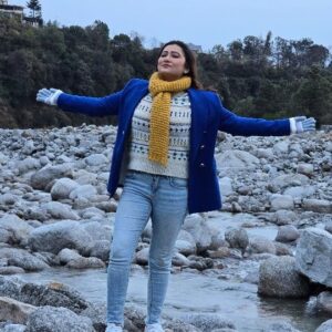 Sampurna Lahiri Instagram - Embrace the glorious mess that you are.. 💙
.
.
#nature #naturelovers #mountains #river #enjoylife #freshair #happiness #mood #goodvibes #positivity #bliss
