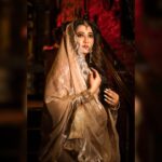 Sampurna Lahiri Instagram – Chaand Mubarak 🌙
.
Photography – @sayantan_dutta_photography 
Makeup up – @sahababusona 
Styling – @rinkikhatoon 
Hair – @ginni_love21 
Jewellery – @anjalijewellersbharat 
Assistant – @sourabh181707 
.
#eidmubarak #traditional #festival #celebration #peace #joy #love #diversity #happiness #spreadlove