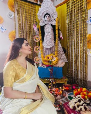Sampurna Lahiri Instagram - আমাদের সরস্বতী পুজো। ❤️❤️❤️
.
#goddess #festival #indian #bengali #emotion #culture #wisdom #education #art #blessings #saraswati