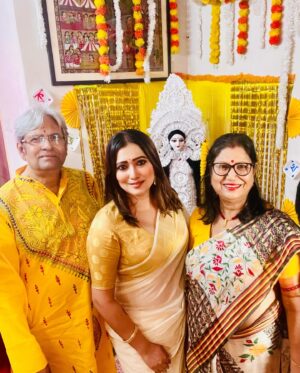 Sampurna Lahiri Instagram - আমাদের সরস্বতী পুজো। ❤️❤️❤️
.
#goddess #festival #indian #bengali #emotion #culture #wisdom #education #art #blessings #saraswati