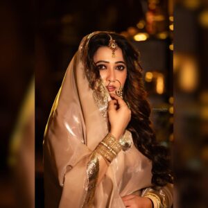 Sampurna Lahiri Instagram - Chaand Mubarak 🌙
.
Photography - @sayantan_dutta_photography 
Makeup up - @sahababusona 
Styling - @rinkikhatoon 
Hair - @ginni_love21 
Jewellery - @anjalijewellersbharat 
Assistant - @sourabh181707 
.
#eidmubarak #traditional #festival #celebration #peace #joy #love #diversity #happiness #spreadlove