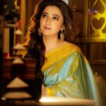Sampurna Lahiri Instagram - Be easy to love, hard to break and impossible to forget 💫💚 . @sayantan_dutta_photography @sahababusona @rinkikhatoon @ginni_love21 @the_textile_tale @anjalijewellersbharat @aajkaal.in @sourabh181707 . #shoot #ethnic #indianwear #saree #sareelove #mood #love #selflove #beauty #feelgood #positivevibes