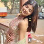 Samridhi Shukla Instagram - Aapko kaisi lagti hoon? 🌸
