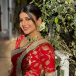Samridhi Shukla Instagram - Mala mein aa tujhko piro lu Tujhe pehnoon sajan Honton mein aa sargam sa boloon Tujhe ratt lu sajan ❤️