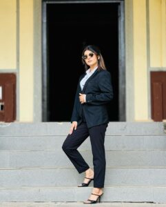 Samridhi Shukla Instagram - Girl boss vibes 🖤