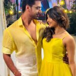 Samridhi Shukla Instagram - Holi ke Rangon ke sath ek nahi shuruvaat 💛 #yehrishtakyakehlatahai @starplus @rajan.shahi.543 @romeshkalra @triven.singh @rishimandial @nishabedii