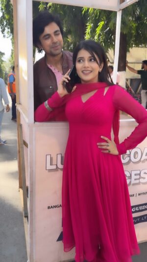 Samridhi Shukla Instagram - What happens when you watch too many reels 🤣
Also “iski maa ko saas banaun” is inspired by a girl who made a fun reel. Please mention her account so I can tag her. ❤️