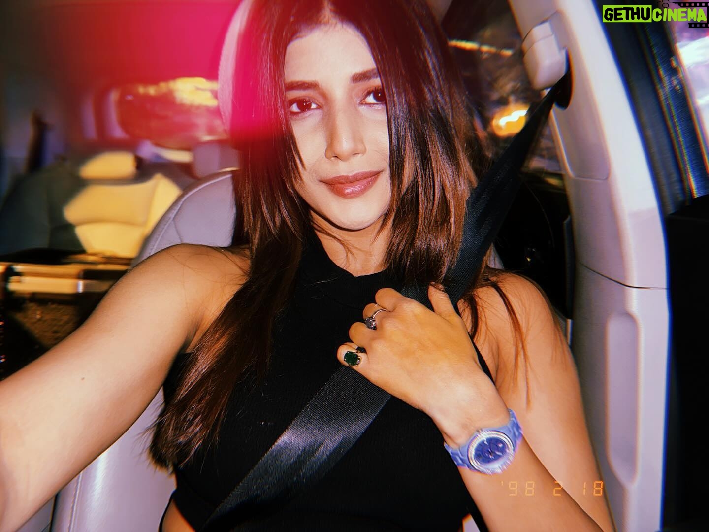 Samridhi Shukla Instagram - Yatrigan apni kursi ki peti bandh lein❤️🔥