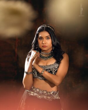 Samyuktha Viswanathan Instagram - @samyukthaviswanathan ✨ Shot for @luhkhaimmakeup ✨
..
..
Styling by @stylingbykarthikaswin ✨
..
..
Makeup & Hair @luhkhaimmakeup ✨
..
..
Outfits @swathiveldandi_official ✨
..
..
Jewellery @shriparamanijewels ✨
..
..
@prachuprashanth_team ✨