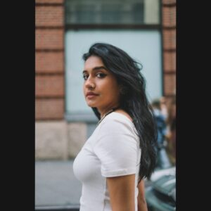 Samyuktha Viswanathan Instagram - NYC brings out a different side of me. Something more authentic, genuine and happier. It makes me want to sing out this song loud as I walk the roads. It is freedom, liberating, and even the tough parts and the pain comes with a rainbow at the end of it. Ever since I moved back, I’ve been trying to live that side of me no matter where I am. And four years later, I still haven’t fully figured it out. Society, hate, trolls and the pressure to live confined in a box is stifling. I stopped trying to break through and bent under the pressure instead.

I love this city, I love my people, ‘Madras is an emotion’ is true. I’ve always been proud of being Tamilian, so the flak I get for my accent/pronunciation sometimes does hurt, but only because of the feeling of invalidation that comes with it. I want to be my free-er self here and I’m a little disappointed in myself that I let the confines get to me. I also know many of my peers/friends who feel similarly but it’s hard to put into words. So here’s to finding the courage and thick skin to be who you truly are, no matter where you are and what people say ✨

📷: @tarunkoliyot (by far one of my favorite photo series, will definitely post more from it coz 🤌🏼)
Makeup by my beautiful @spacelordnova
Fav pants from my baby girl @neha.nathan 

(Authentic self, New York, New York diaries, New York City magic, Chennai, Madras, Chennaiite, Madras is an emotion,  Authenticity, Finding yourself, Artist, actor, Tamil girl, female artist, female writer)