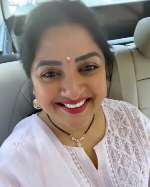Sana Instagram - Taking care of urself doesn’t mean “ME FIRST’’ it means “ME TOO’’
#love #urself #selfcare #pamper #busymom #beauty #pinkdress #organza #busyday #selfi #treditional