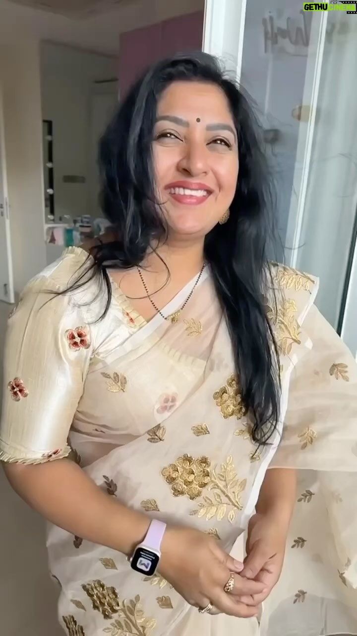 Sana - 3.4K Likes - Happiness is the best makeup 💄
