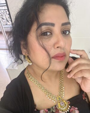 Sana Instagram - #jewelllery  #beauty #fashion #instafashion @happyshoppingstore98