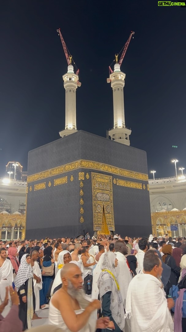 Sana - 1.3K Likes - "Embarking on my first Umrah journey with my beloved family - a moment overflowing with emotion and gratitude 🕋💫 #UmrahJourney #FamilyFirst #BlessedMoments"#makka #madina 🤲❤️