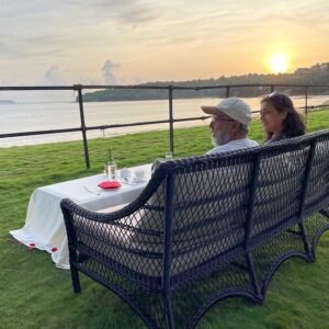 Sanah Kapur Instagram - From sunsets to selfies…there are no 2 people more perfect than my adorable parents…you guys for me will always be the definition of love…wishing you both a very very happy anniversary 🥳🎂💃🏽🥰😘♥️love you always…

#AnniversarySpecial #famjam #family #love #bond #thesetwo #happiness #preciousmoments