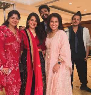 Sanah Kapur Instagram - A night full of Celebration🎉, Fun 🥳 and a whole like a whole lot of Dancing💃🏽….congratulations to the beautiful couple @gaganbahl and @mitalisharma7 🩷
