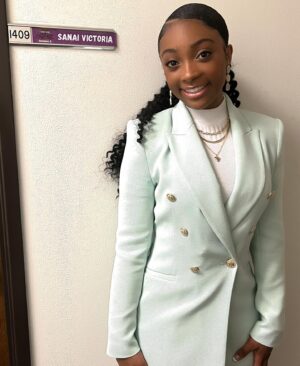 Sanai Victoria Instagram - Tune in tonight at 7pm to see me as Jasmine along with the phenomenal cast in the special Hour-Long season 2 premiere of @nickthatgirllaylay on @nickelodeon !
.
.
.

#ThatGirlLayLay #nickelodeon #nickthatgirllaylay #willpackerproductions #a3artistsagency #eleven7artistmanagement #sanaivictoria 🎬