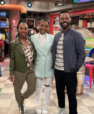 Sanai Victoria Instagram - Tune in tonight at 7pm to see me as Jasmine along with the phenomenal cast in the special Hour-Long season 2 premiere of @nickthatgirllaylay on @nickelodeon !
.
.
.

#ThatGirlLayLay #nickelodeon #nickthatgirllaylay #willpackerproductions #a3artistsagency #eleven7artistmanagement #sanaivictoria 🎬