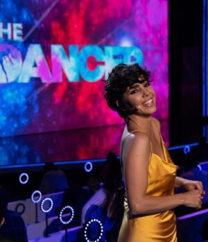 Sandra Cervera Instagram - 💕EL LUNES MÁS Y MEJOR! 🌈👯‍♀️🚀 Gracias por todos los mensajes bonitos, y os aseguro que disfrutaréis muchísimo de todo lo que llega! 👯‍♀️ REGARGUEN PILAS EL FINDE para @thedancertve 🌈💕🌈👯‍♀️💕

@fremantleesp 
@rtve 
#thedancer 
#disfrutandomil