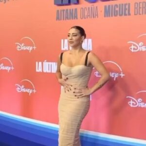Sandra Cervera Instagram - Hoy se estrena @laultimaoficial en @disneypluses ❤️‍🔥🎬 !! Ser parte de esta familia y de este proyectazo es maravilloso! Ojalá la disfrutéis porque está hecha con mucho corazón. 

Gracias por confiar en mi y en mi trabajo 
@eduard_cortes_filmmaker @grupo_ganga @disneypluses @lacazatalentoscasting 💥🫶

✨A todos los compañeros y muchos ya amigos de este viaje, en especial a @miguel_bernardeau @aitanax @jorge_motos @jelengarcia_ y evidentemente @aitorluna1 ✨😎 #laultima 

Y este Lookazo de mis queridas @antoinella y @marianebrera 💕

💄 @lancomeofficial @lorealspain 
👗 @1913dresscode 
💎 @osbvintage 
👠 @jimmychoo 

@gosuamanagement Os quiero! @helena_maroto #juantxu 🫶
