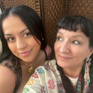 Sandra Cisneros Instagram - With poet Tayi Tibble and poet and dramatist Tusiata Avia ❤️