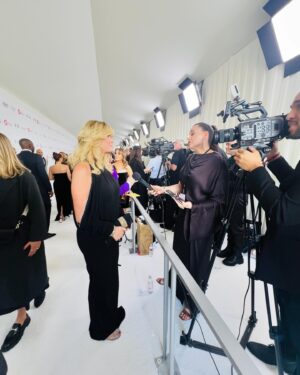 Sandra Lee Instagram - Omg, Oscars are always such a great night and Elton John‘s party was the best. It’s an honor to serve on his board and it was a ball to be at the gala. What did you think of the Oscars this year? I can tell you the parties were perfection. Wish you would all been there. Which is your favorite picture? Sending you love - Happy Oscar Monday. Sandra.