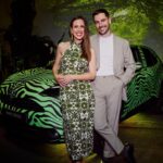 Sandra Díaz Arcas Instagram – Los eventos más guays los organiza mi @alipromesas @valytyplace 🫶🏽
Ha metido el nuevo @toyota_esp x @the2ndskinco en una selva en pleno Madrid 🌿🌿🦓 🦓 
.
.
.
👗 @coosyofficial 
💎 @fahomamadrid