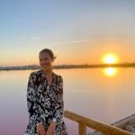 Sandra Díaz Arcas Instagram – Cosas que me gustan del verano: 

-Disfrutar de una bonita puesta de sol 🌞
.
.
.

#summervibes #sunset #sunsetlovers #summertime