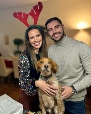 Sandra Díaz Arcas Instagram - Os deseamos una muy feliz Feliz Navidad ❤️