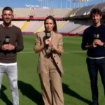 Sandra Díaz Arcas Instagram - EL CLÁSICO DE UNA NUEVA GENERACIÓN 😍 La previa de DAZN con @sandradiazarcas, @davidvilla, @egranero11 y TODO EL EQUIPO ✨ #ELCLASICOenDAZN #ELCLASICO #FCBarcelona #RealMadrid #DAZN #LALIGA #LALIGAenDAZN #Football #Sports