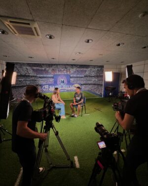 Sandra Díaz Arcas Instagram - Dice que es un tipo tímido, aunque lo que me ha dejado claro es que es un crack, fuera y dentro del campo. 
Nuestra charla con @rodrygogoes, pronto en @dazn_es 😉