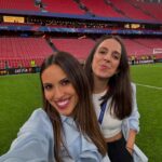 Sandra Díaz Arcas Instagram - Recuerdos que quiero dejar aquí y no olvidar nunca 😊 Era mi primera final de la Uefa Women’s Champions League y con un equipazo contamos que las jugadoras del Barça siguen siendo las reinas de Europa 👸🏼 @dazn_es