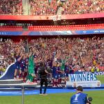 Sandra Díaz Arcas Instagram – Recuerdos que quiero dejar aquí y no olvidar nunca 😊
Era mi primera final de la Uefa Women’s Champions League y con un equipazo contamos que las jugadoras del Barça siguen siendo las reinas de Europa 👸🏼 
@dazn_es