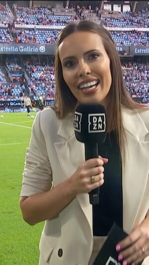 Sandra Díaz Arcas Instagram - 🗣️ “Estamos con vosotras. Admiramos vuestro talento y vuestro coraje” 💪

Nuestro mensaje para todas las jugadoras que han ganado el Mundial y para todas las futbolistas del mundo ❤️

No se puede explicar mejor, @sandradiazarcas 👏