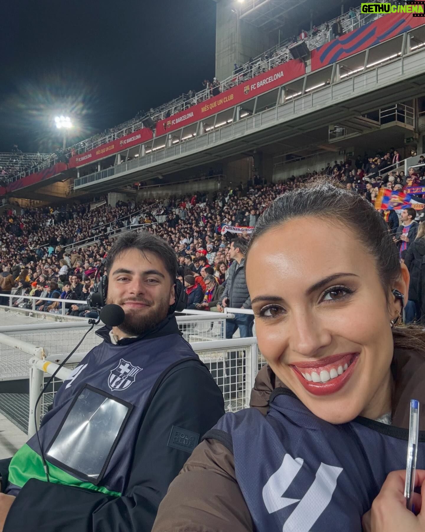 Sandra Díaz Arcas Instagram - No sé qué le estaría diciendo en ese momento, pero su sonrisa refleja la felicidad del líder 😊 Qué afortunada me siento de vivir noches como la de ayer 🫶🏽
