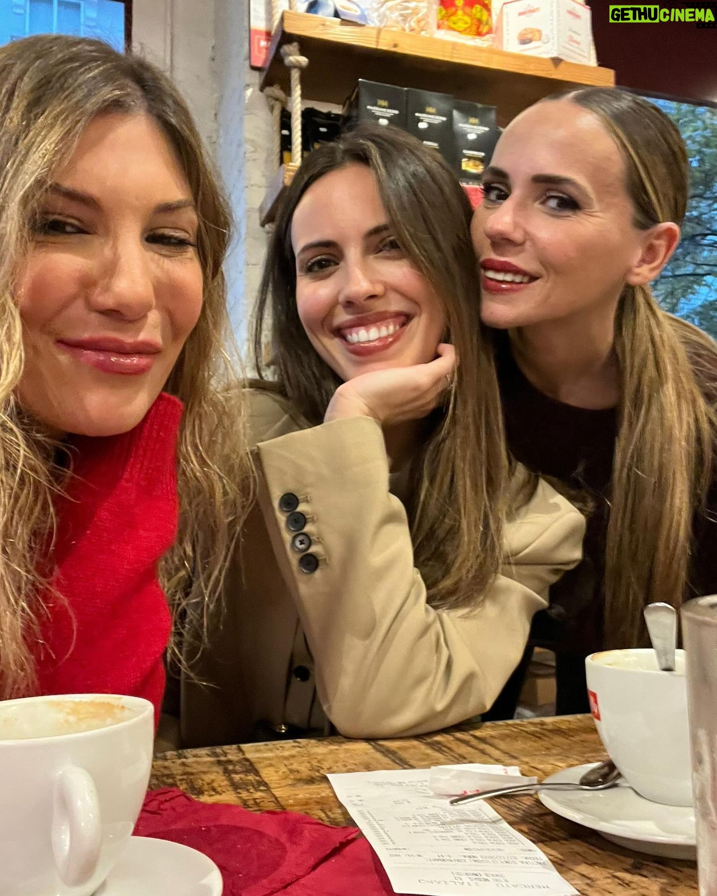 Sandra Díaz Arcas Instagram - Benditas las semanas en las que no soy la única que libra un miércoles o un jueves 🤪🙏🏼