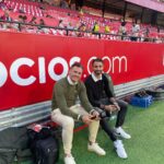 Sandra Díaz Arcas Instagram – Me lo podía llegar a imaginar, pero el derbi sevillano hay que vivirlo 🤩 @dazn_es 
.
.
.
#SevillaBetis #Derbisevillano #ElGranDerbi #laligaendazn #sanchezpizjuan #fútbol
