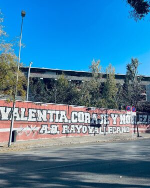 Sandra Díaz Arcas Instagram - De la mañanita de hoy en Vallecas ⚽️ con @dazn_es 😊