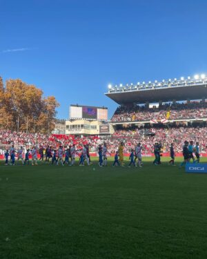 Sandra Díaz Arcas Instagram - De la mañanita de hoy en Vallecas ⚽️ con @dazn_es 😊